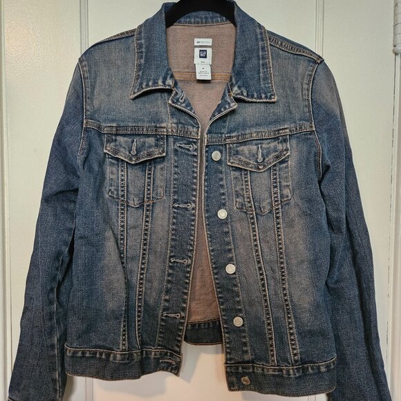 GAP Jean Jacket - Picture 2 of 3